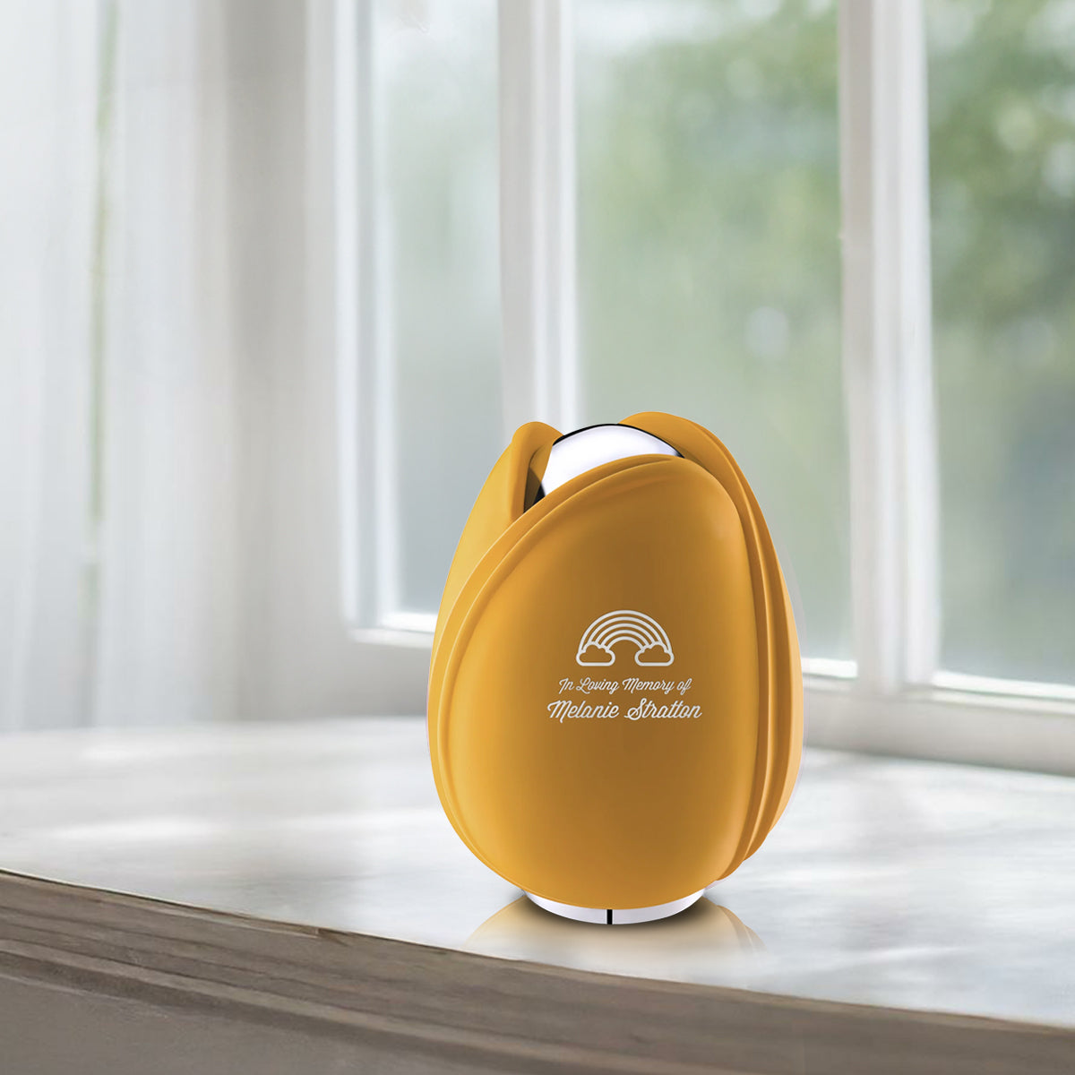 Tulip Medium Urn Yellow & Polished Silver