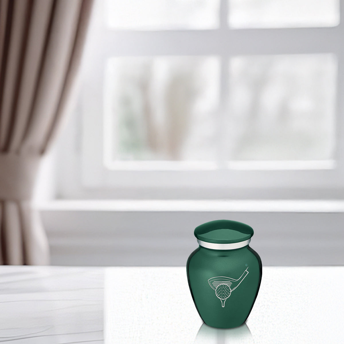 Keepsake Embrace Green Golfer Cremation Urn