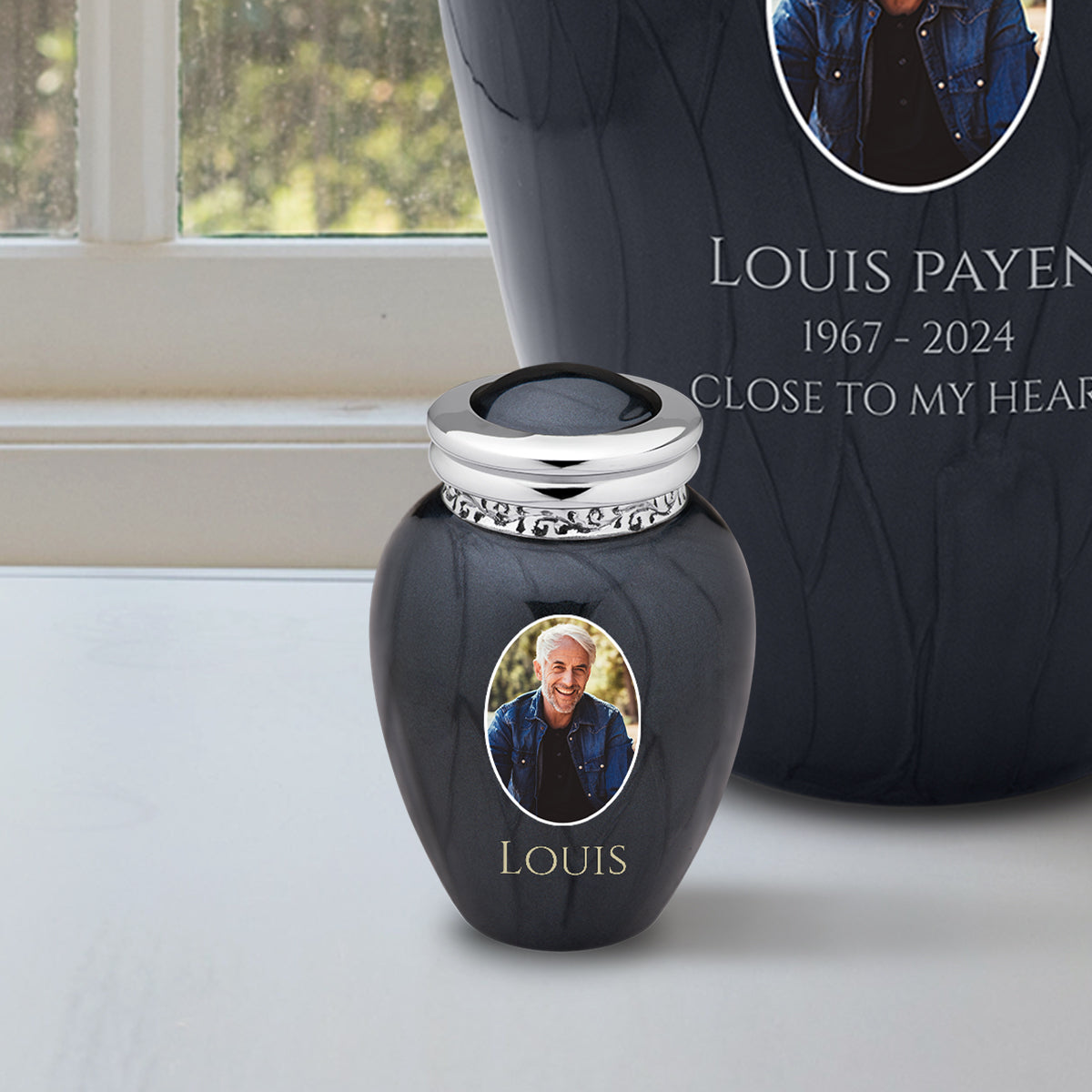 Keepsake Blessing Portrait Midnight Cremation Urn