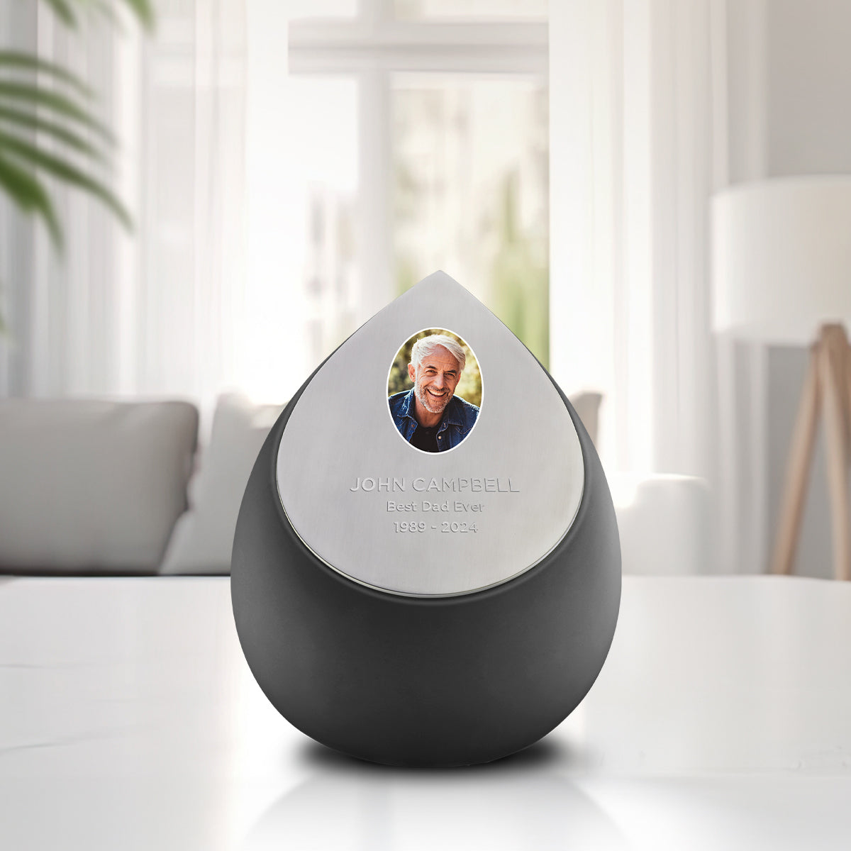 Drop Portrait Medium Urn Black & Brushed Pewter