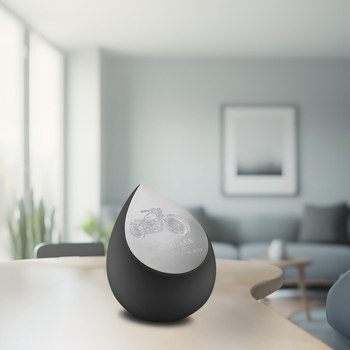 Drop Medium Urn Black & Brushed Pewter