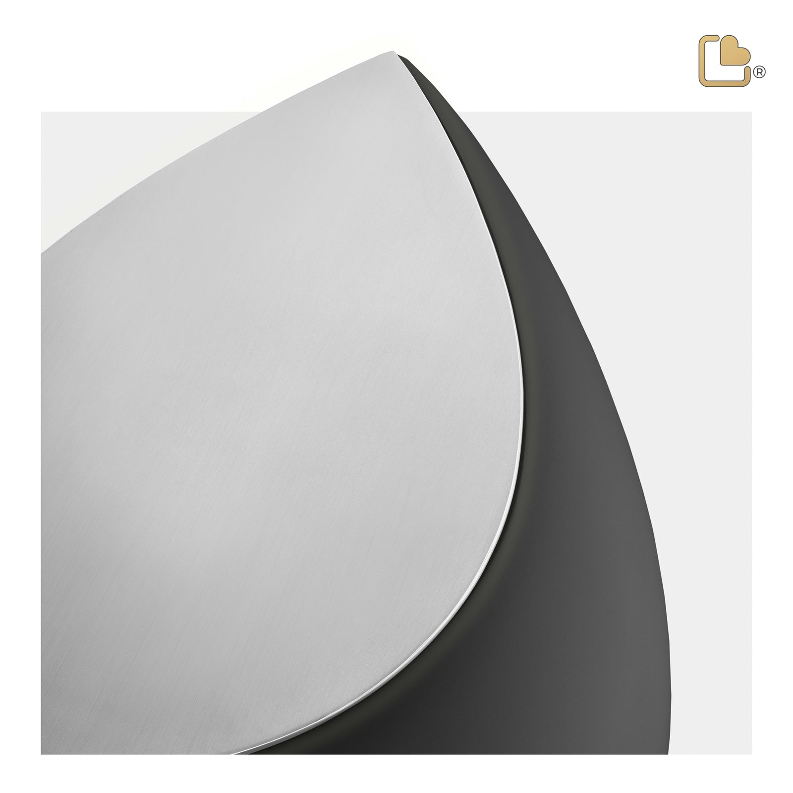 Drop Medium Urn Black & Brushed Pewter